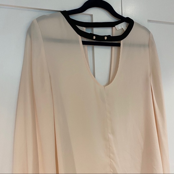 Lumiere High-Low Blouse - Picture 4 of 8